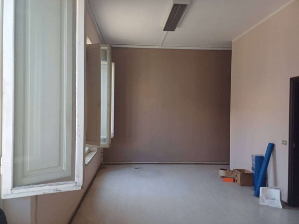 ufficio in affitto a Cascina in zona San Giorgio