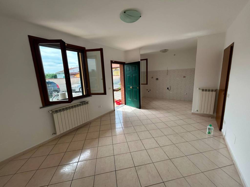 appartamento in affitto a Cascina in zona San Lorenzo a Pagnatico