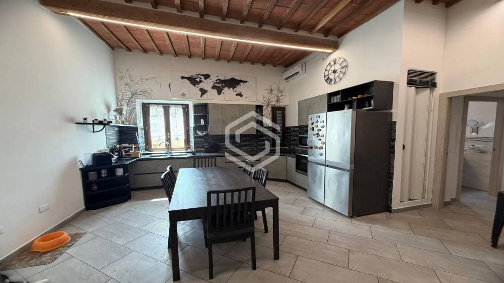appartamento in affitto a Cascina in zona Navacchio