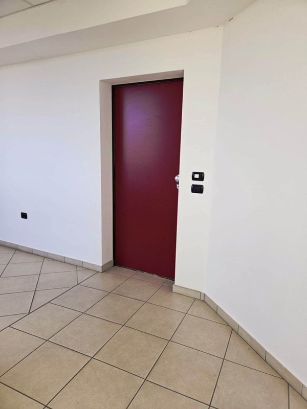 ufficio in affitto a Cascina in zona Marciana