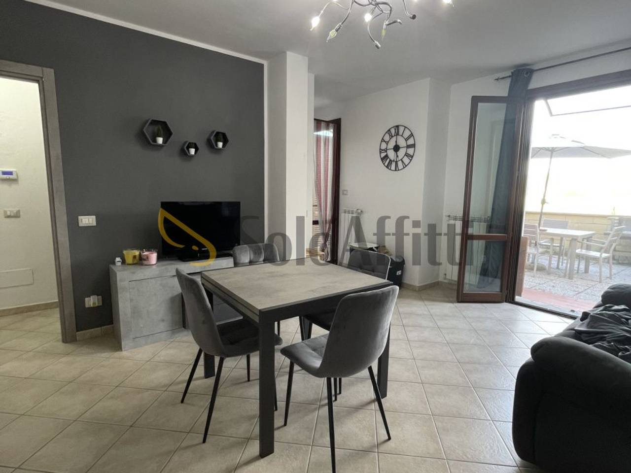 appartamento in affitto a Cascina in zona Latignano