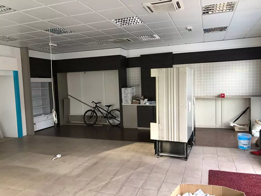 attivita commerciale in affitto a Cascina in zona San Frediano a Settimo
