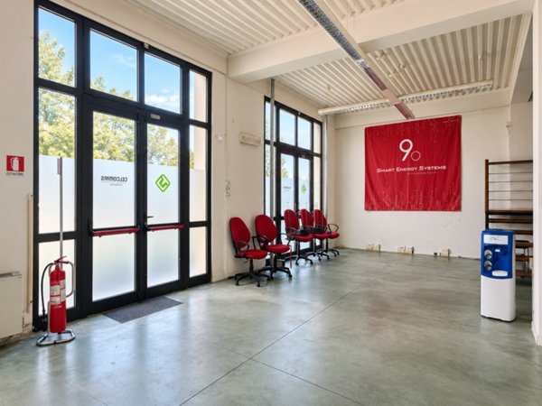ufficio in affitto a Cascina in zona Navacchio