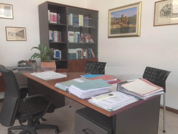 ufficio in affitto a Cascina