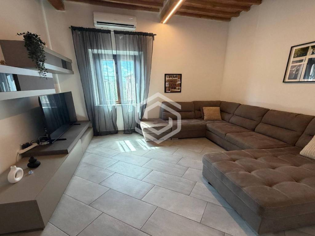 appartamento in affitto a Cascina in zona Navacchio