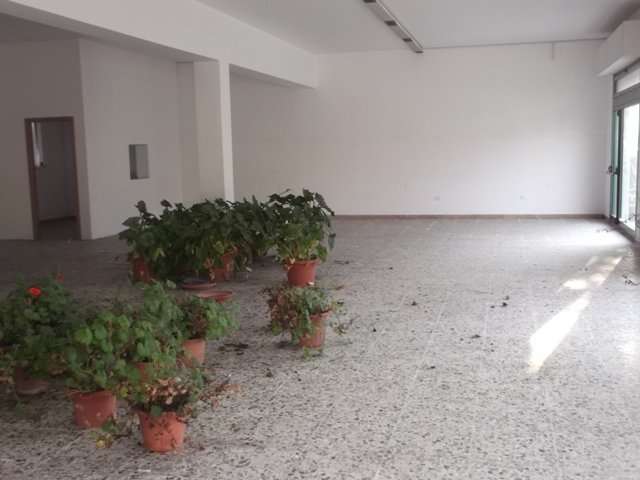 locale commerciale in affitto a Castelfranco di Sotto