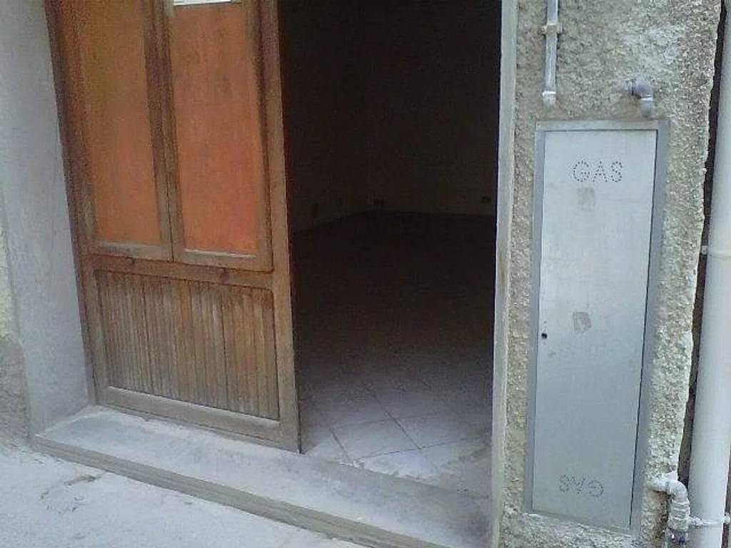 negozio in affitto a Castelfranco di Sotto