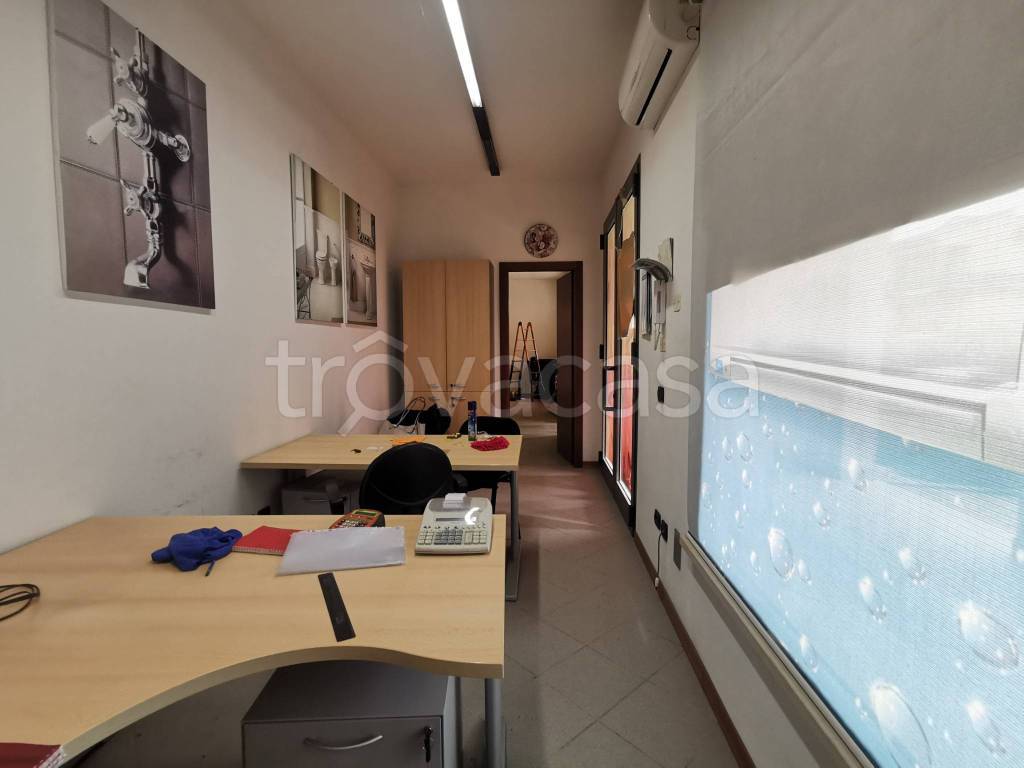 negozio in affitto a Castelfranco di Sotto