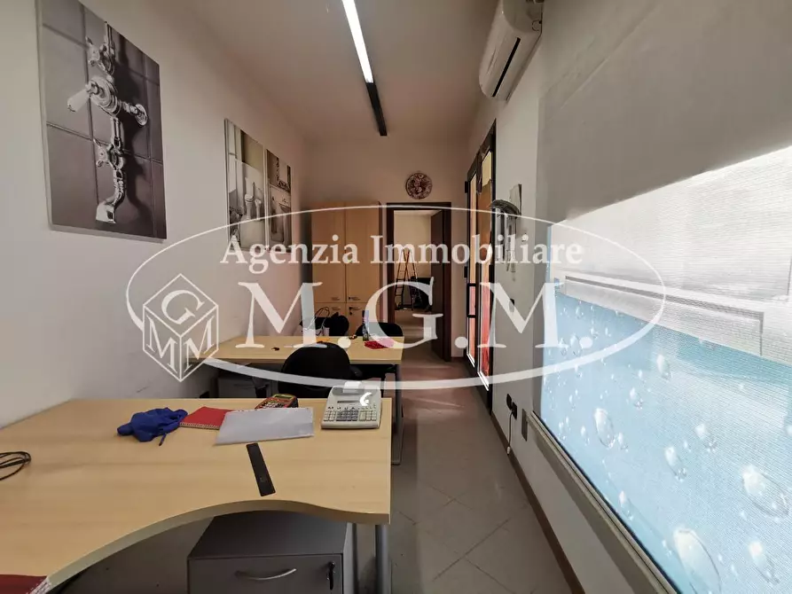 locale commerciale in affitto a Castelfranco di Sotto