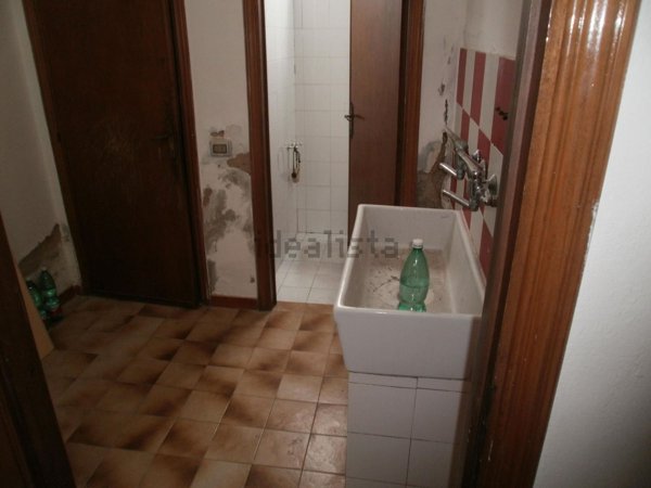 ufficio in affitto a Montopoli in Val d'Arno in zona Capanne