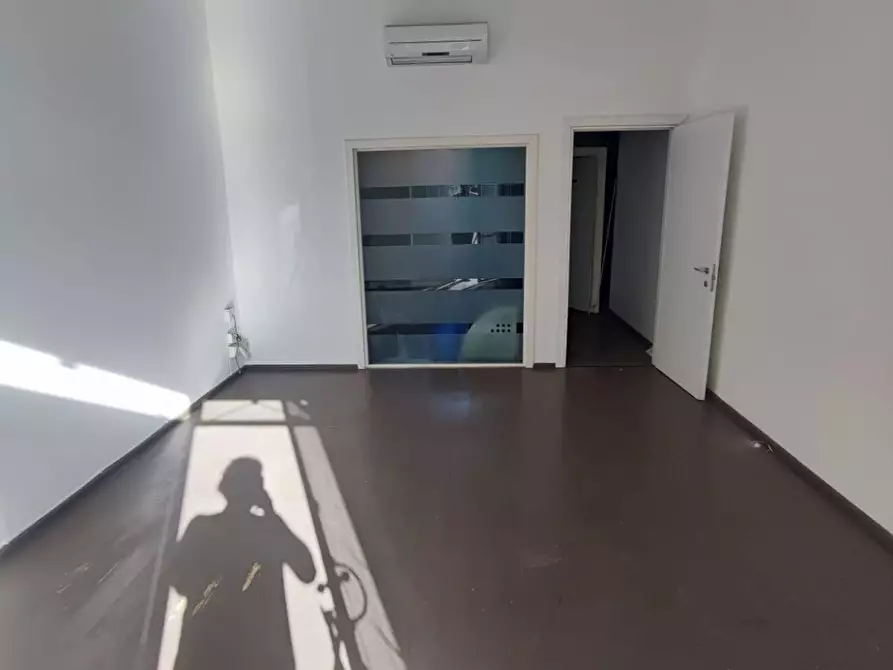 locale commerciale in affitto a Palaia