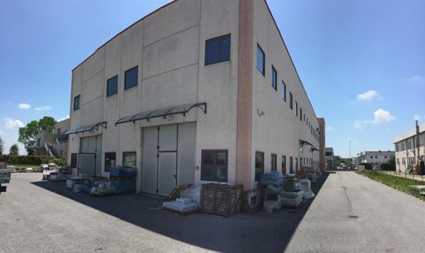capannone in affitto a Pisa in zona Ospedaletto