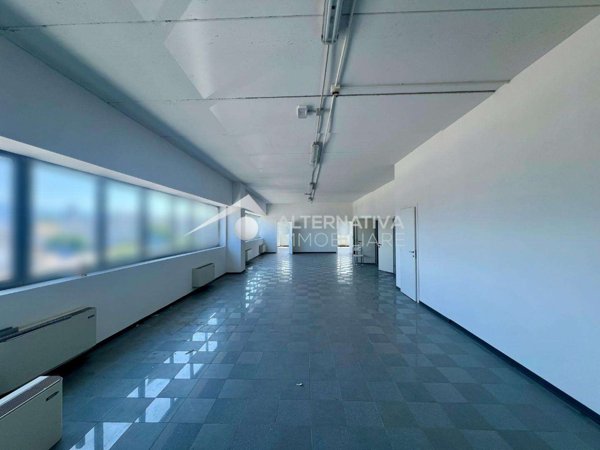 locale commerciale in affitto a Pisa in zona Ospedaletto