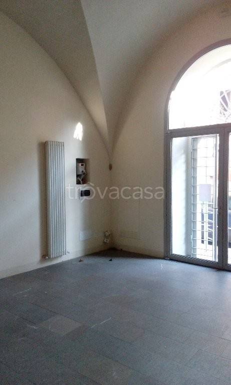 negozio in affitto a Pisa in zona Landi
