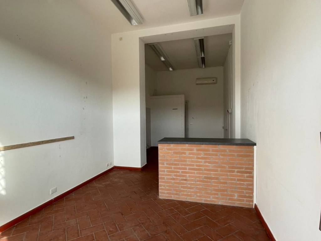 negozio in affitto a Pisa in zona Centro Storico