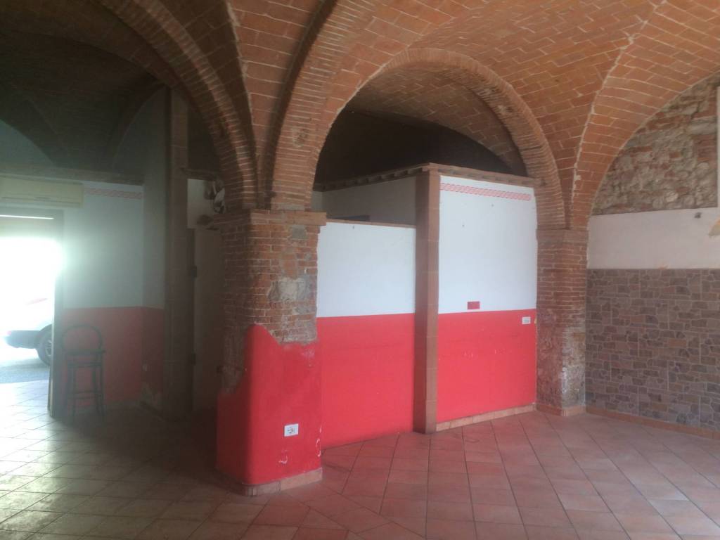negozio in affitto a Pisa