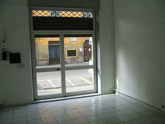 locale commerciale in affitto a Pisa