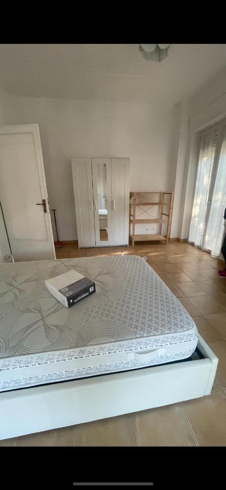 negozio in affitto a Pisa in zona I Passi