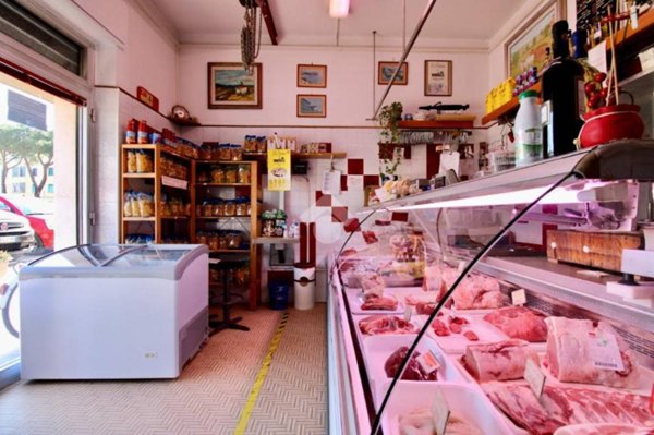 negozio in affitto a Pisa in zona Porta a Lucca