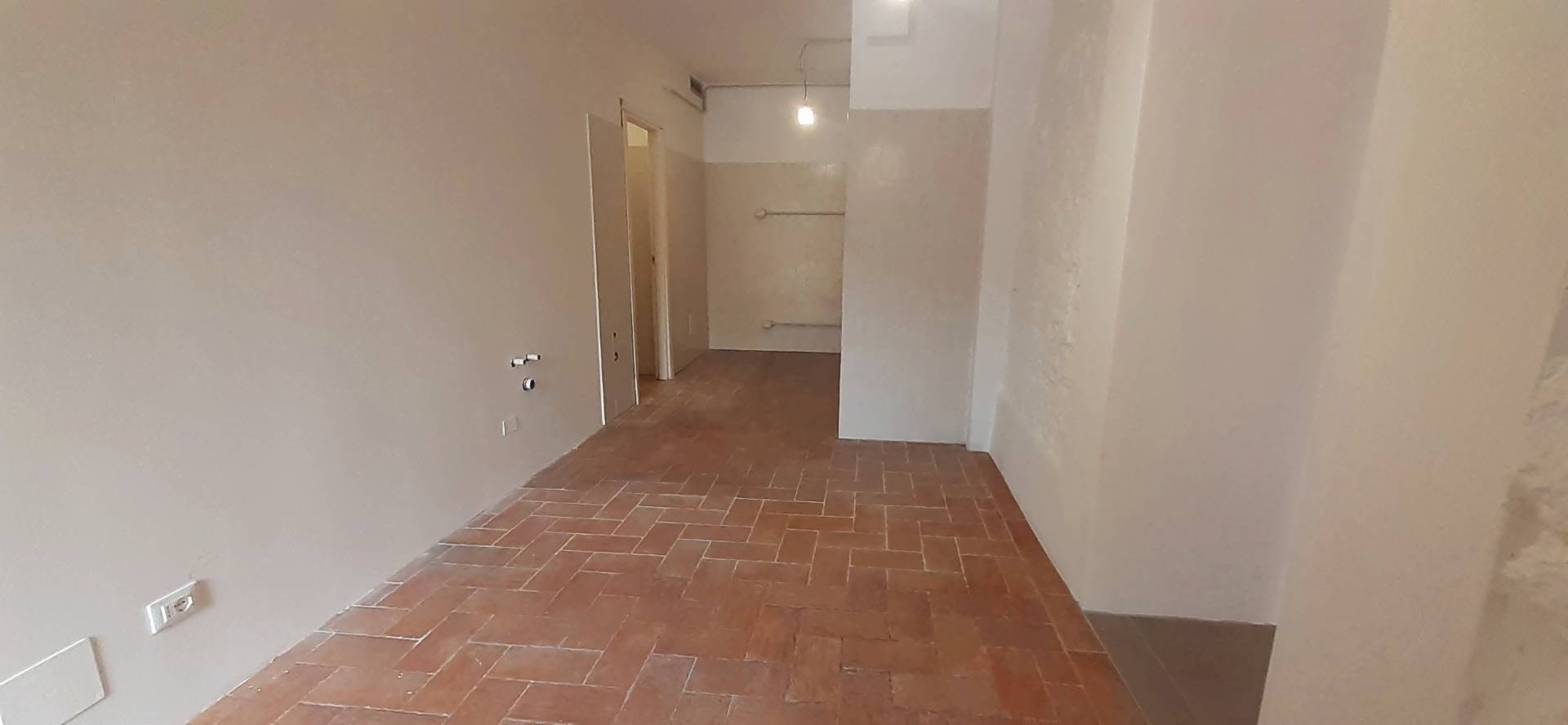 locale commerciale in affitto a Pisa in zona Centro Storico