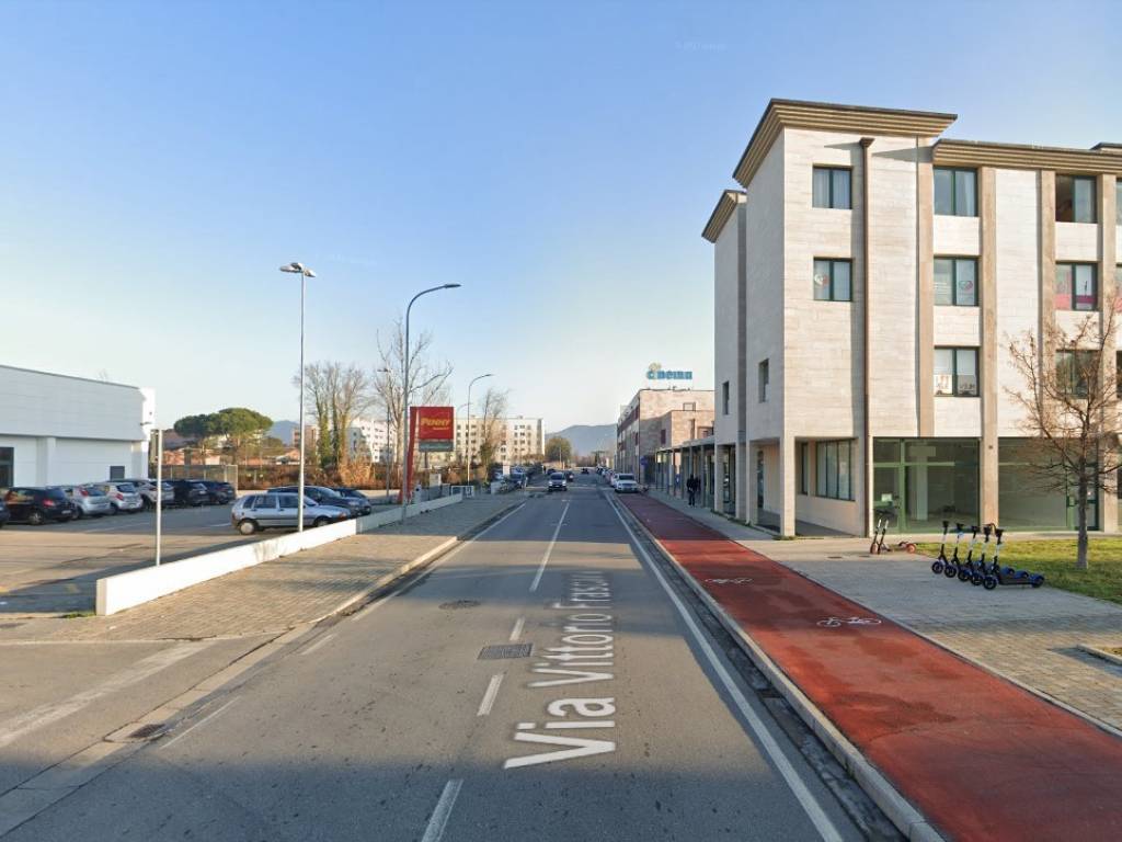 negozio in affitto a Pisa