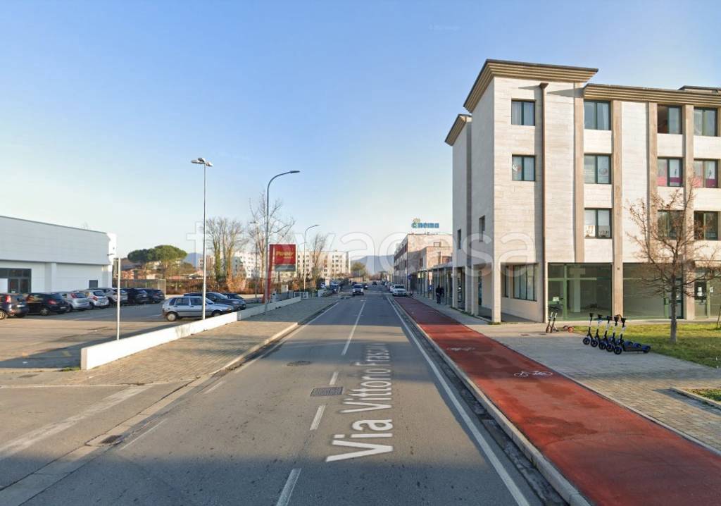 negozio in affitto a Pisa in zona Cisanello