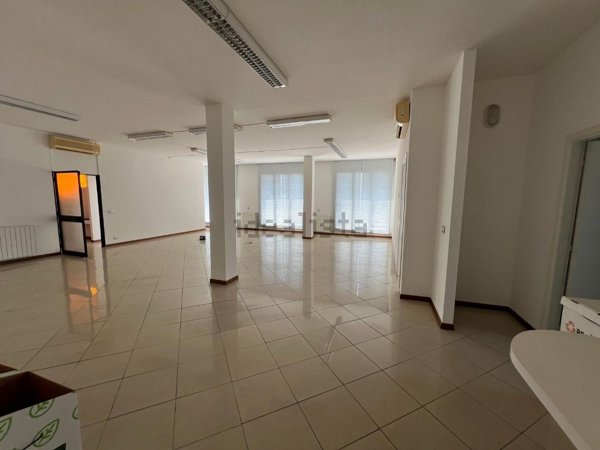 capannone in affitto a Pisa in zona Ospedaletto