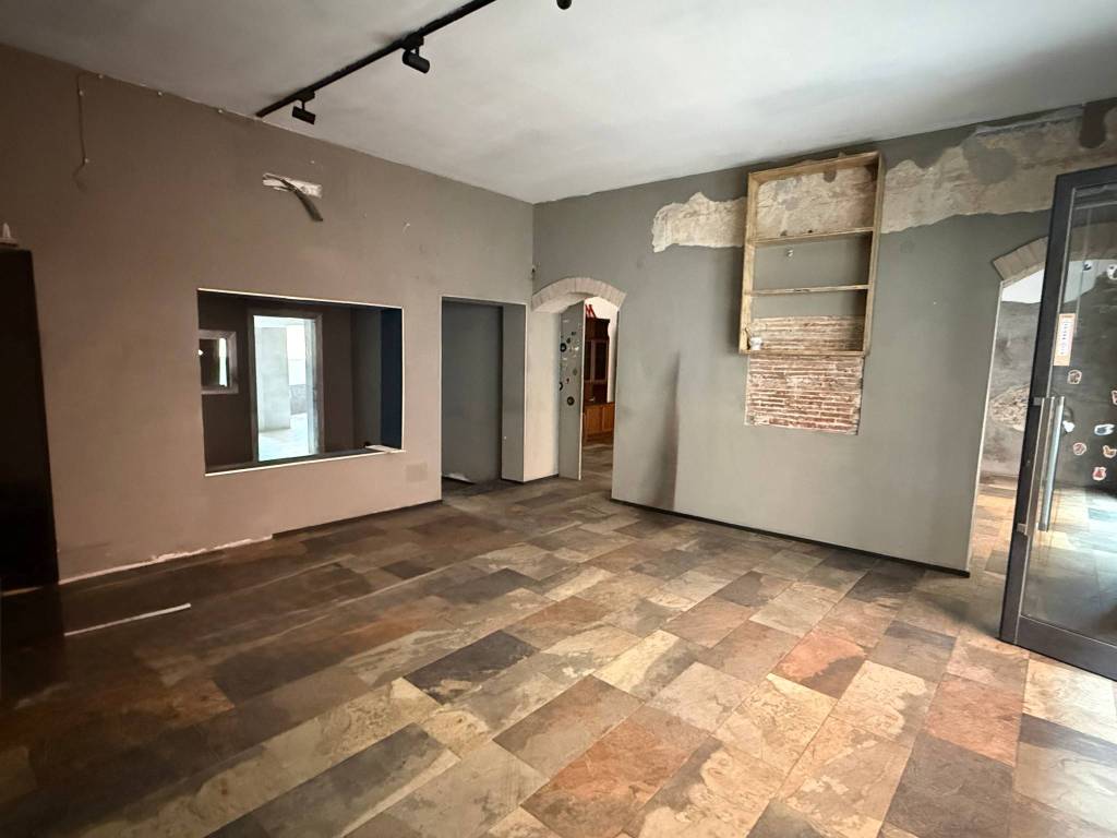 negozio in affitto a Pisa in zona Centro Storico