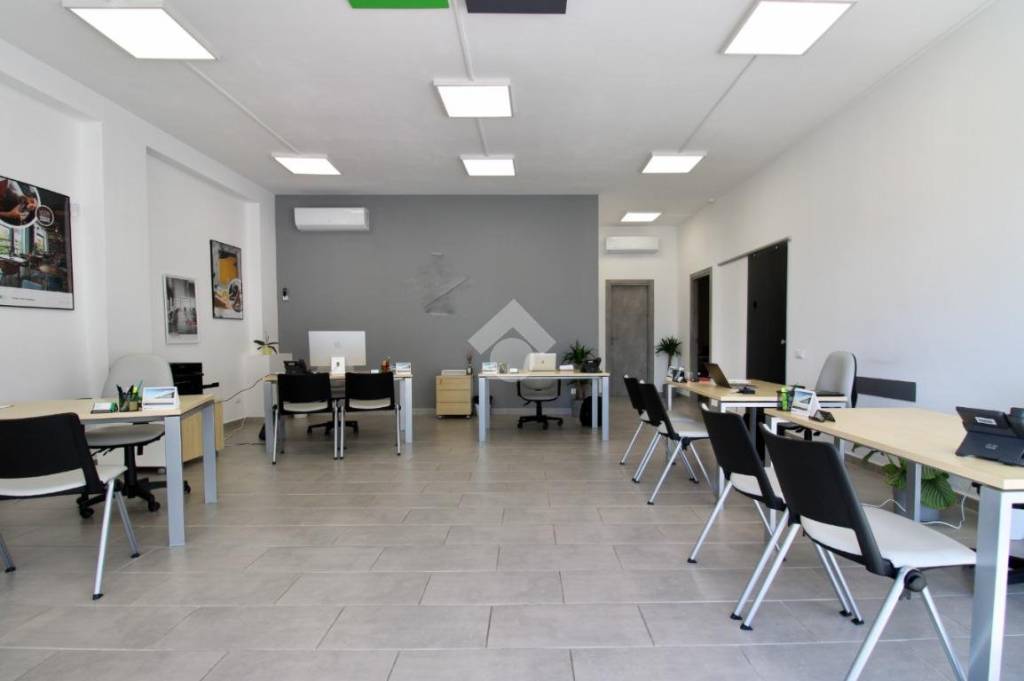 negozio in affitto a Pisa in zona Ospedaletto