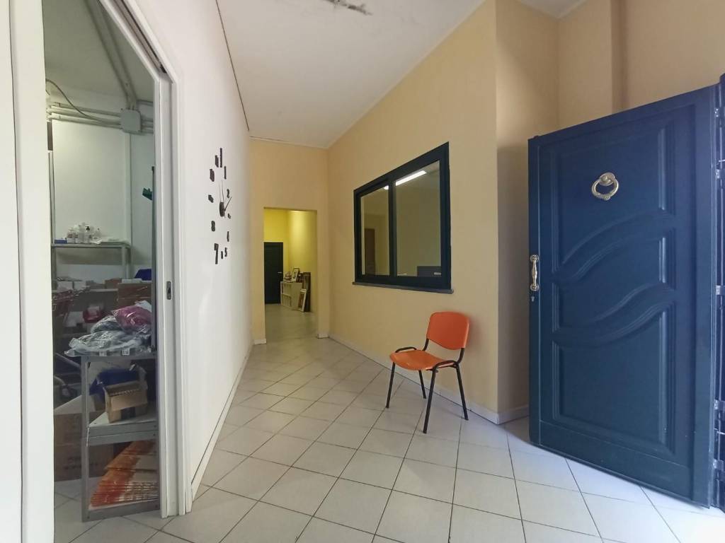 negozio in affitto a Pisa in zona Ospedaletto