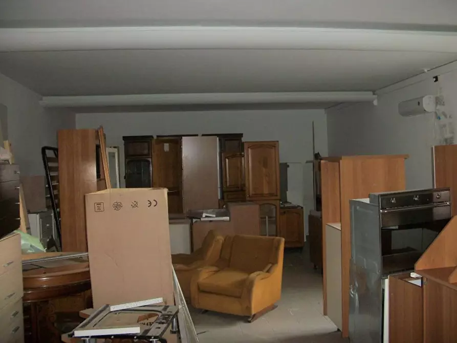 negozio in affitto a Pisa