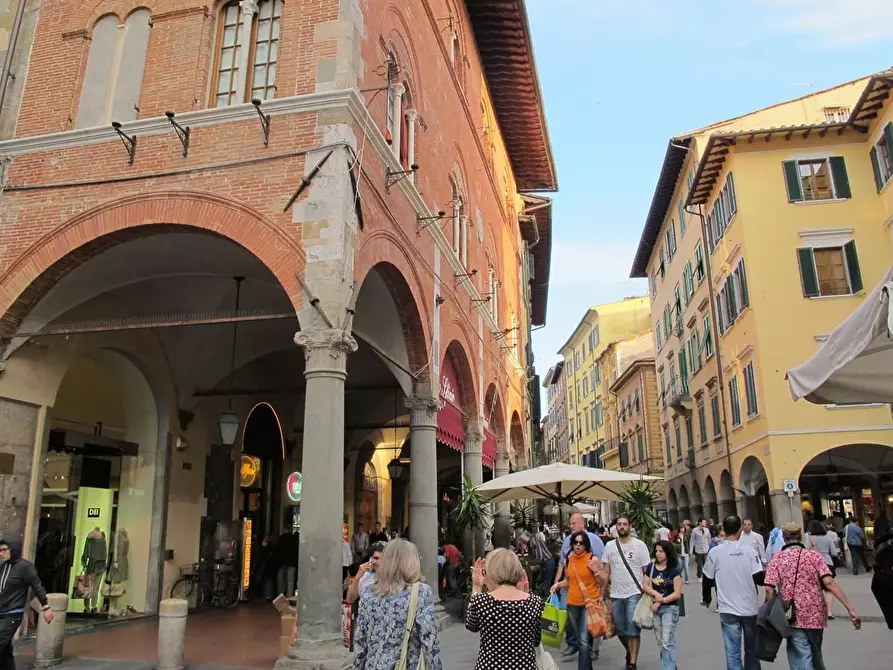 locale commerciale in affitto a Pisa