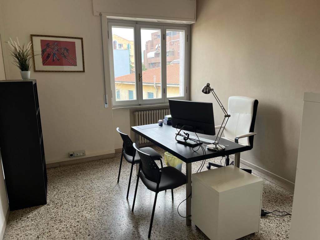 ufficio in affitto a Pisa in zona Cisanello