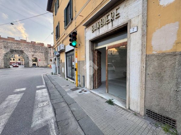 negozio in affitto a Pisa in zona Porta a Lucca