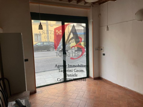 locale commerciale in affitto a Pisa