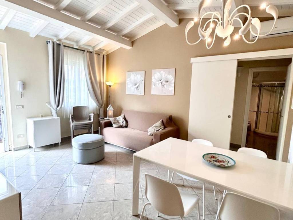 casa semindipendente in affitto a Pisa in zona Marina di Pisa