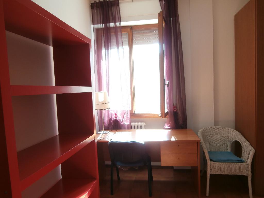 negozio in affitto a Pisa in zona Landi