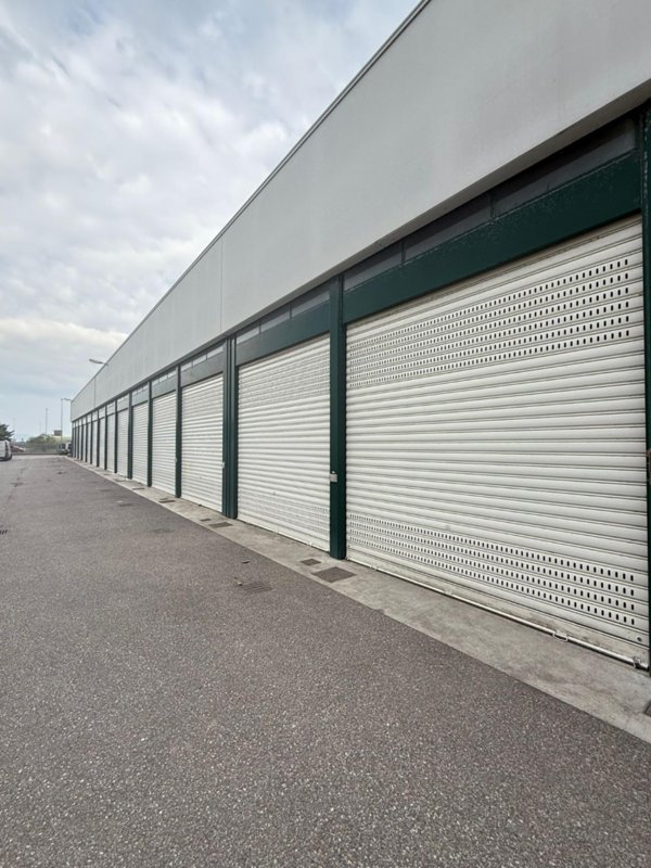 capannone in affitto a Pisa