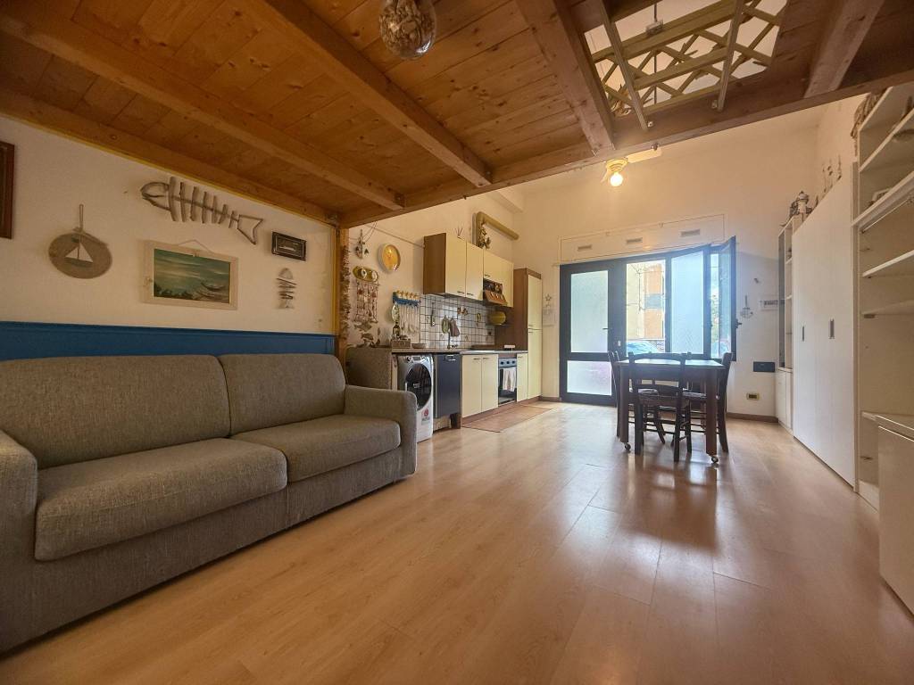 appartamento in affitto a Pisa in zona Marina di Pisa