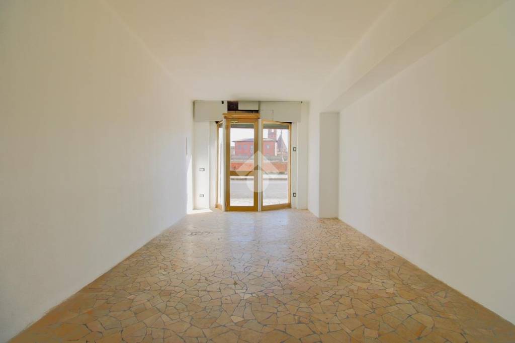 negozio in affitto a Pisa in zona Quartiere San Francesco