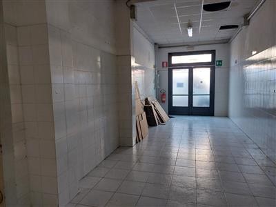 locale commerciale in affitto a Pisa in zona Stazione
