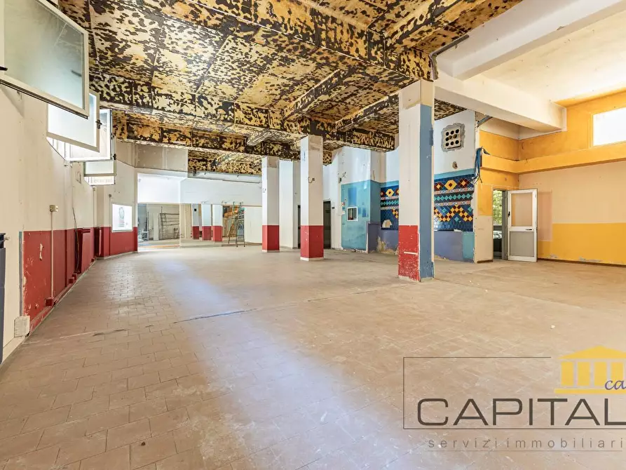 locale commerciale in affitto a Pisa in zona Lungarni