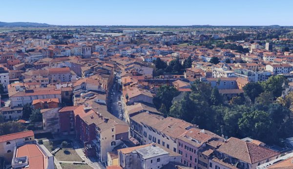 locale di sgombero in affitto a Pisa in zona Quartiere Santa Maria