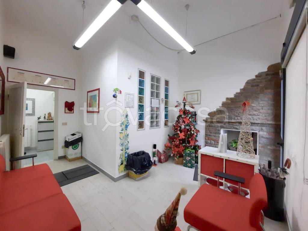 ufficio in affitto a Pisa in zona Landi