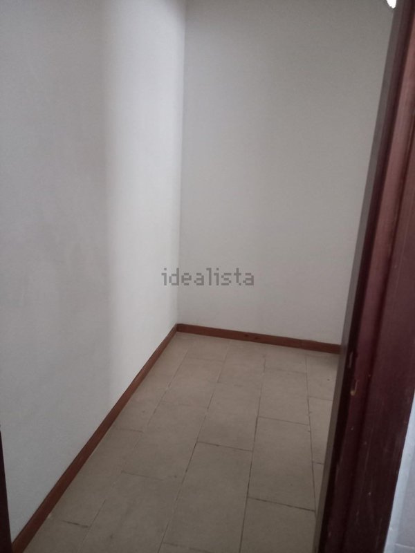 negozio in affitto a Pisa in zona Landi