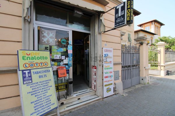 locale di sgombero in affitto a Pisa in zona Ospedale Santa Chiara