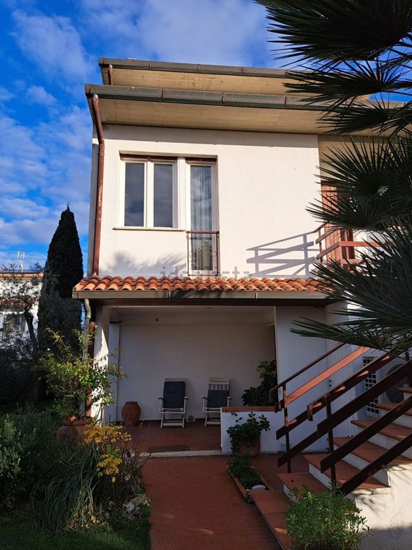 casa indipendente in affitto a Pisa in zona La Vettola