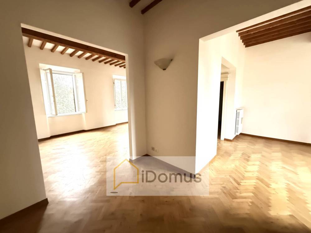 appartamento in affitto a Pisa in zona Lungarni