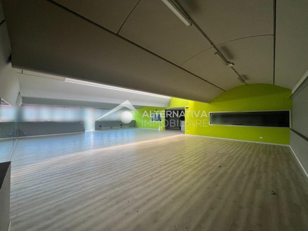 locale commerciale in affitto a Pisa in zona Ospedaletto