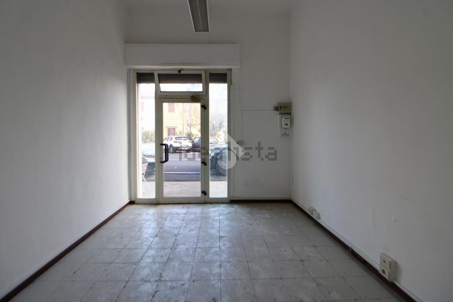 negozio in affitto a Pisa in zona Ospedaletto